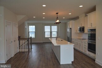 9867 Gillum Wy in Manassas, VA - Building Photo - Building Photo