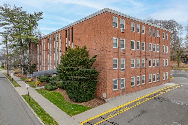 Hampton House Apartments