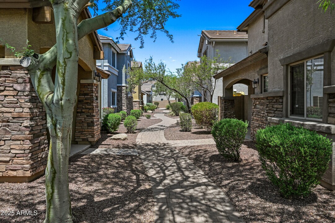 2520 E Boston St in Gilbert, AZ - Building Photo