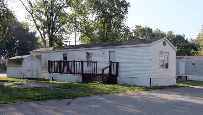 Southgate Village in Anderson, IN - Building Photo - Building Photo