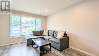42 Witty Ave in Ingersoll, ON - Building Photo - Building Photo