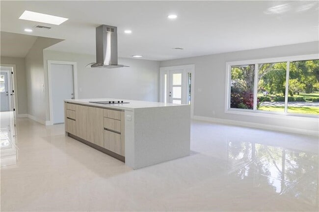 5740 36th Pl in Vero Beach, FL - Building Photo - Building Photo