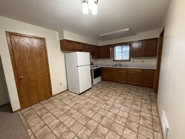 213 19th St SE in Watertown, SD - Building Photo - Building Photo