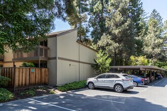 Cypress Point Lakes in Mountain View, CA - Building Photo - Building Photo