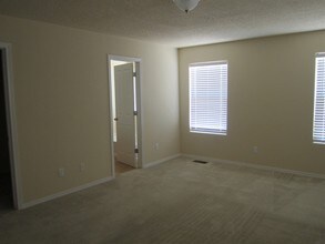 3635 Buckskin Loop NE in Rio Rancho, NM - Building Photo - Building Photo