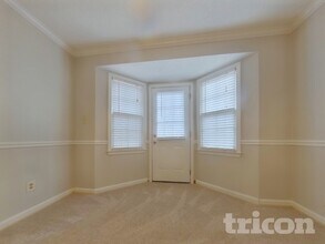 329 Stratford Dr in Douglasville, GA - Building Photo - Building Photo