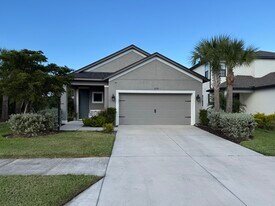 8291 Velda Trl in Sarasota, FL - Building Photo