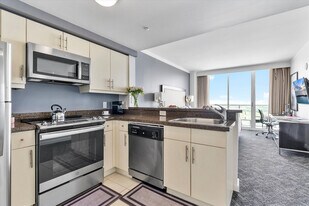 2889 McFarlane Rd in Miami, FL - Building Photo