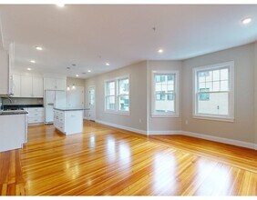 27 Leicester St, Unit #1 in Boston, MA - Foto de edificio - Building Photo