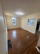 1753 Courtland Ave in Cincinnati, OH - Building Photo - Building Photo