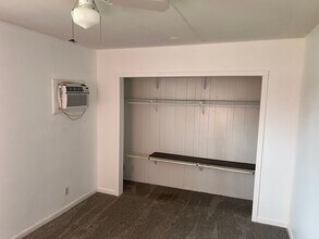 916 Castaic Ave in Bakersfield, CA - Building Photo - Building Photo