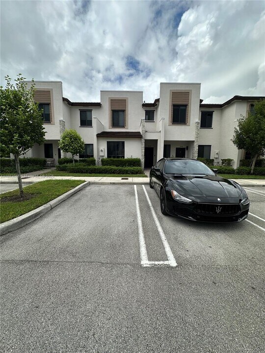 21430 NE 3rd Pl in North Miami Beach, FL - Building Photo