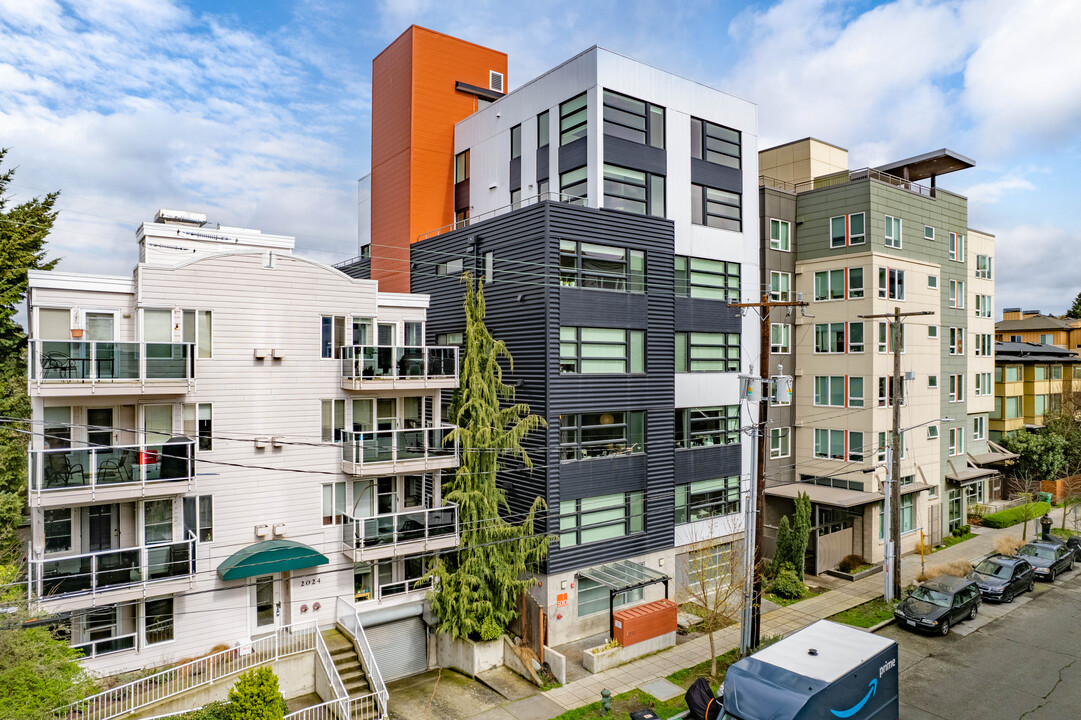 Solo Lofts in Seattle, WA - Building Photo