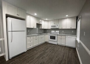 8510 Michael Edward Dr in Louisville, KY - Building Photo - Building Photo