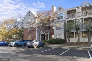 3909 Penderview Dr in Fairfax, VA - Building Photo