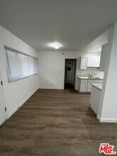 6744 Woodley Ave in Los Angeles, CA - Building Photo - Building Photo