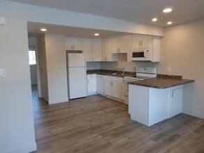 2519 S 300 E in Salt Lake City, UT - Foto de edificio - Building Photo