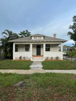 453 24th St N in St. Petersburg, FL - Building Photo