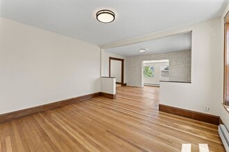 46 Dartmouth St, Unit #2 in Somerville, MA - Building Photo - Building Photo