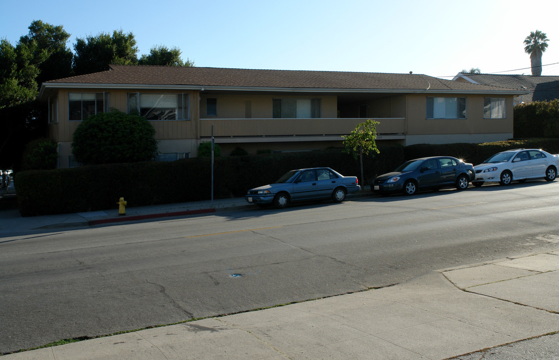 1223 Garden St in Santa Barbara, CA - Building Photo