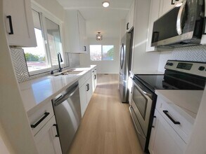 6263 Caminito Marcial in San Diego, CA - Building Photo - Building Photo