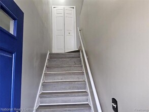 15712 Orchard Ln, Unit 12 in Roseville, MI - Foto de edificio - Building Photo