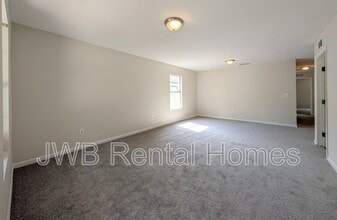 8460 Kona Ave in Jacksonville, FL - Building Photo - Building Photo