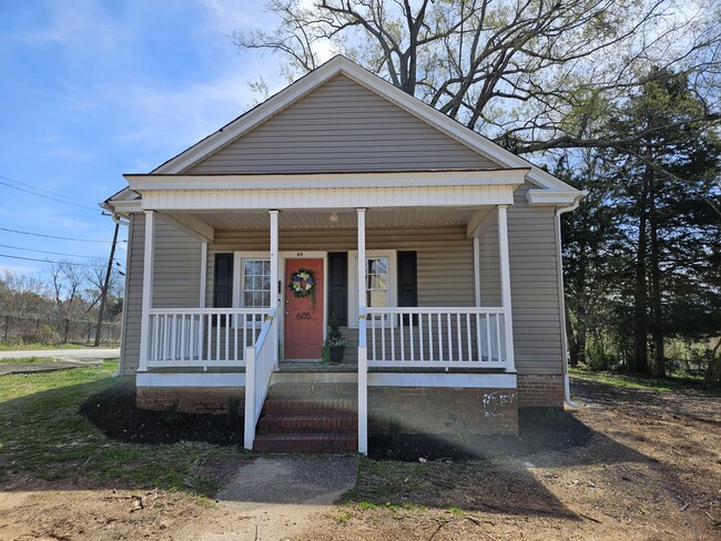 property at 605 Round St