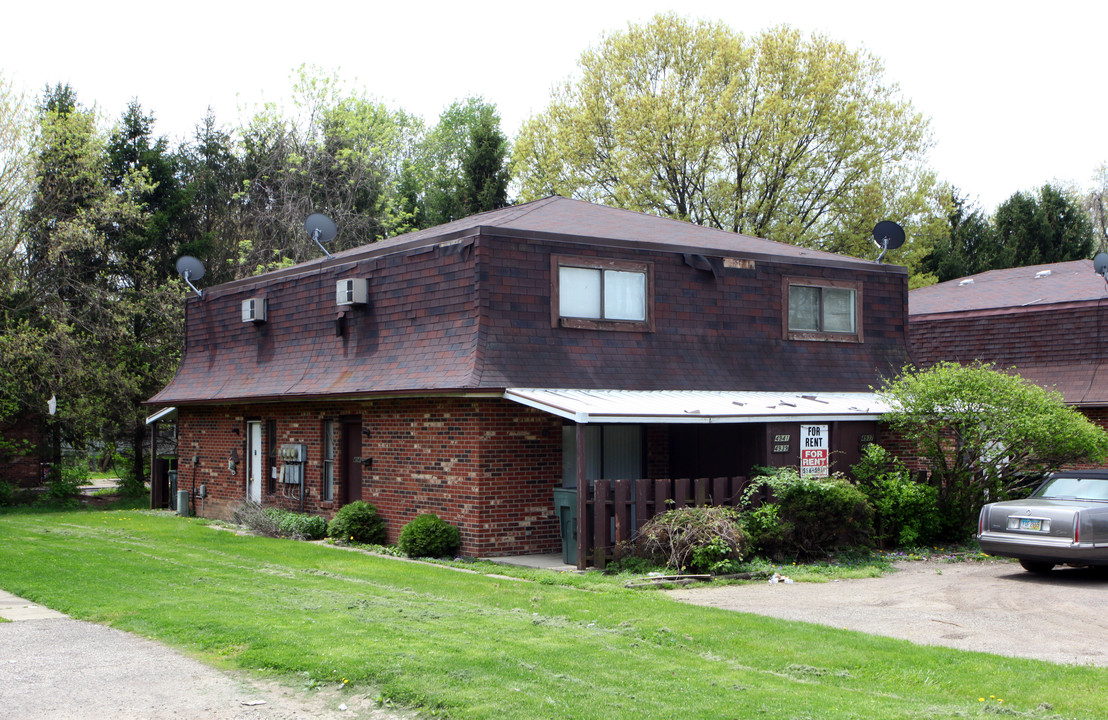 2026 Noe Bixby Rd in Columbus, OH - Building Photo