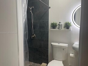 11401 Taft St in Pembroke Pines, FL - Building Photo - Building Photo