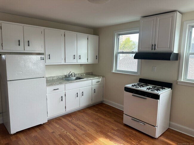 182 Sheridan St in Bridgeport, CT - Building Photo - Building Photo