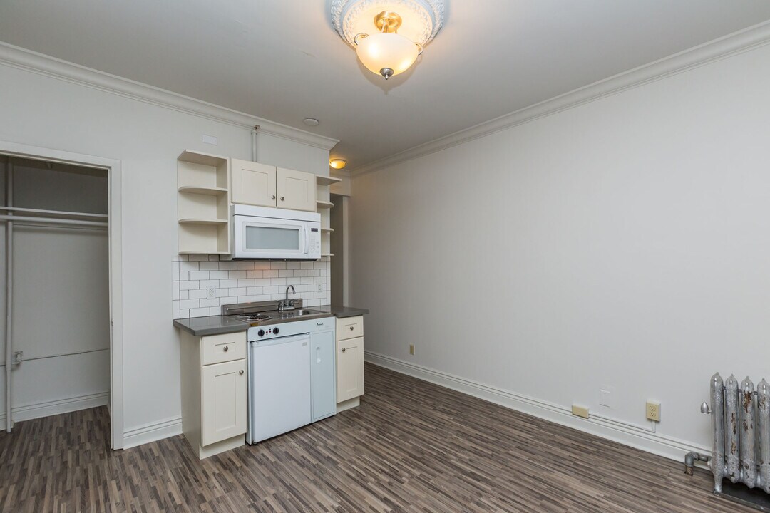 735 Taylor in San Francisco, CA - Building Photo