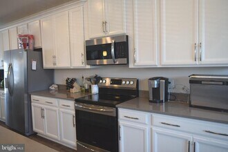 6947 Stoddert Ln in Hyattsville, MD - Building Photo - Building Photo