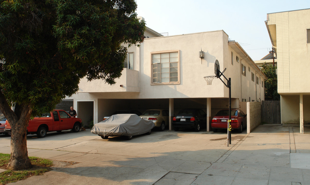 1907 Malcolm Ave in Los Angeles, CA - Building Photo