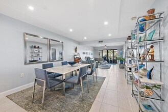 1101 Seafarer Cir in Jupiter, FL - Building Photo - Building Photo