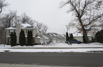 Maple Ridge Townhomes in Maple Grove, MN - Building Photo - Building Photo