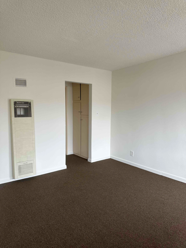 11914 Downey Ave-Unit -P in Downey, CA - Building Photo - Building Photo