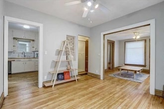 2214 Winnebago St, Unit #1 in Madison, WI - Foto de edificio - Building Photo