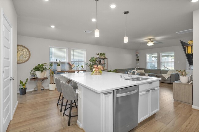 18544 Meadow Point Ln