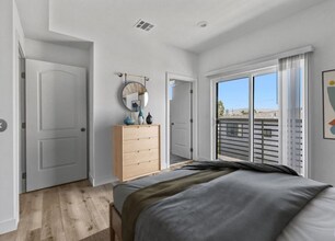 4643 W 18th St in Los Angeles, CA - Building Photo - Building Photo