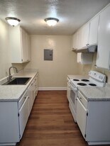 6742 Western Ave, Unit 4 in Buena Park, CA - Building Photo