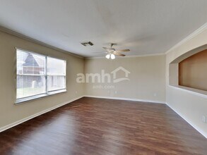 8310 Wainwright Way in Rosharon, TX - Building Photo - Building Photo