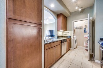 330 Las Colinas Blvd E, Unit 818 in Irving, TX - Building Photo - Building Photo