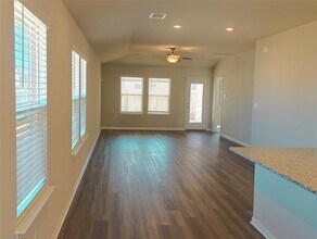 505 View Dr in Andice, TX - Building Photo - Building Photo