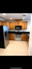 3120 Avenue B, Unit 3118 in Nederland, TX - Building Photo - Building Photo