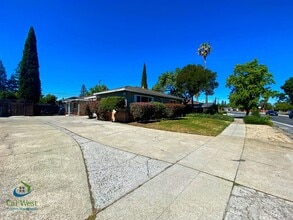 3619 Camden Ave in San Jose, CA - Foto de edificio - Building Photo