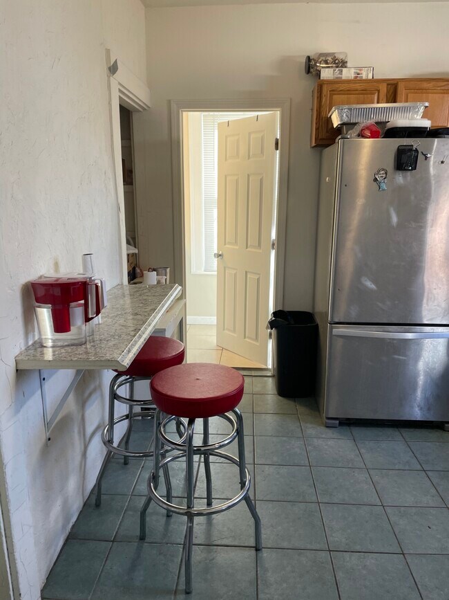 120 Russell St Apartments and Nearby Waltham Apartments For Rent