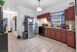 25 Oak St, Unit 2 in Paterson, NJ - Building Photo - Building Photo