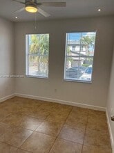 12960 NW 9th Ln in Miami, FL - Building Photo - Building Photo