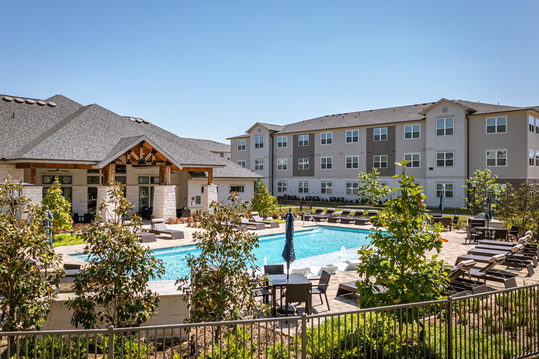 Royal Spring in Spring, TX - Building Photo